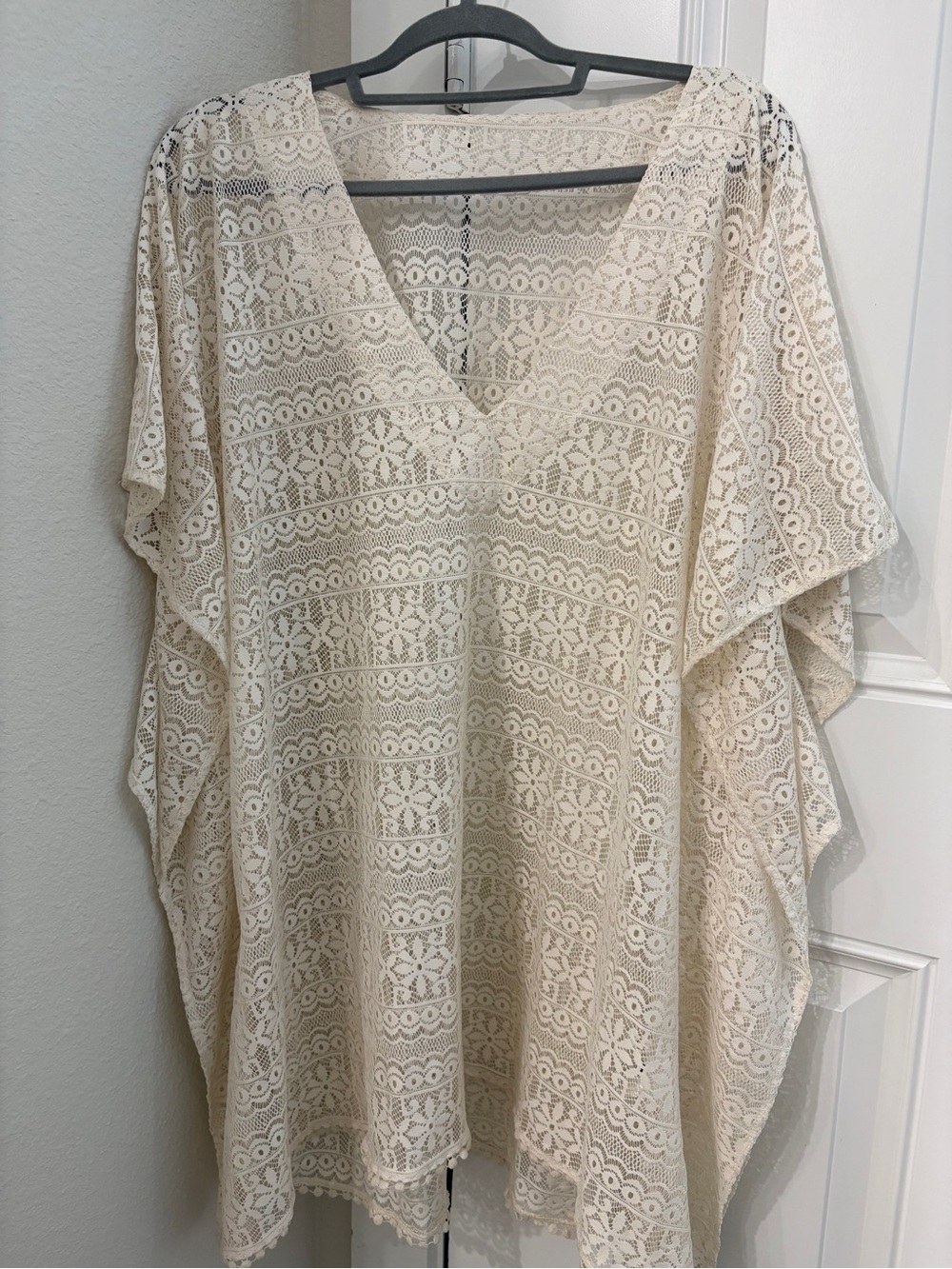 H&M Cream Lace V-Neck Tunic